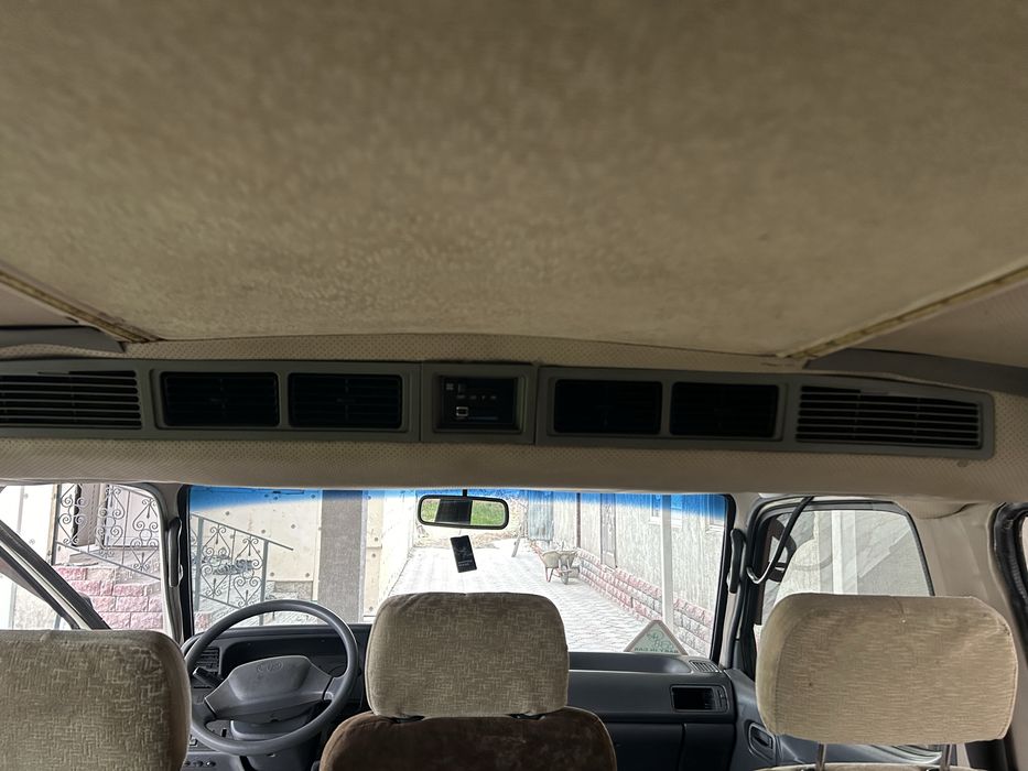 Toyota Hiace 2004