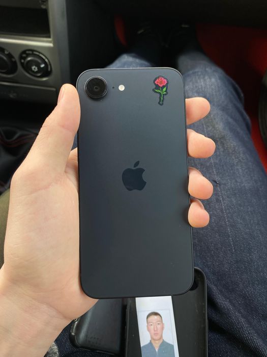 Продам Айфон 16е как новый