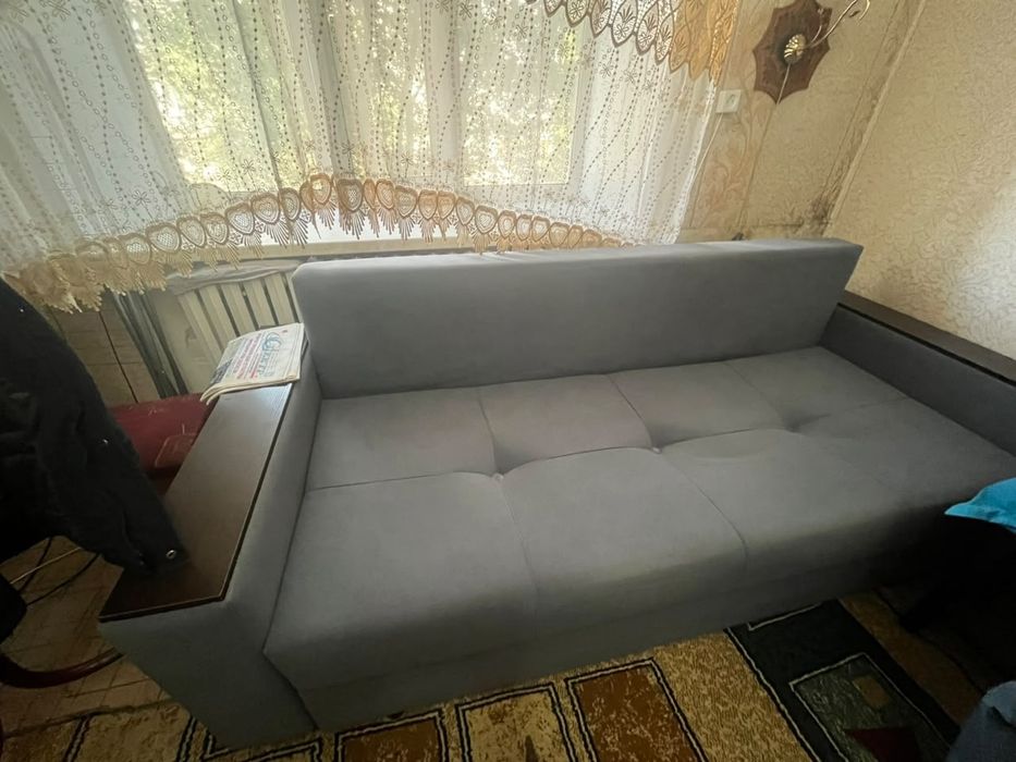 Срочно продам диван