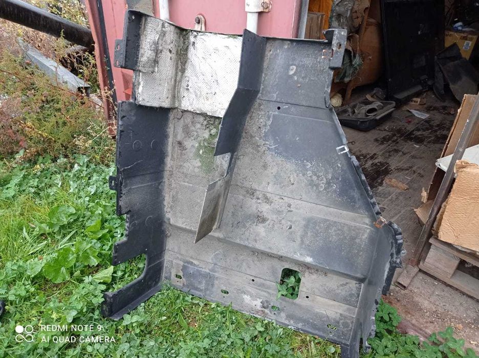 Автозапчасти на бусик LT