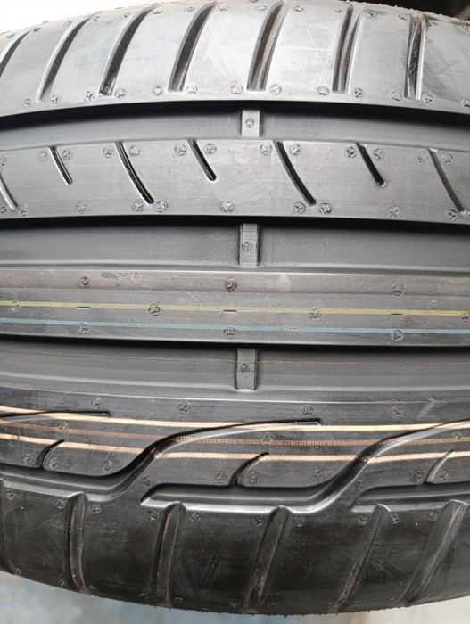 O anvelopă de vara 245 35 19 Dunlop nou 2017