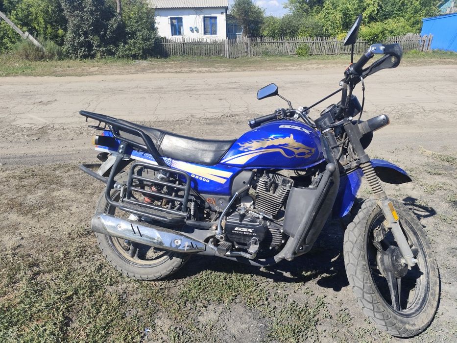 Мотоцикл GSX200 Suzuki