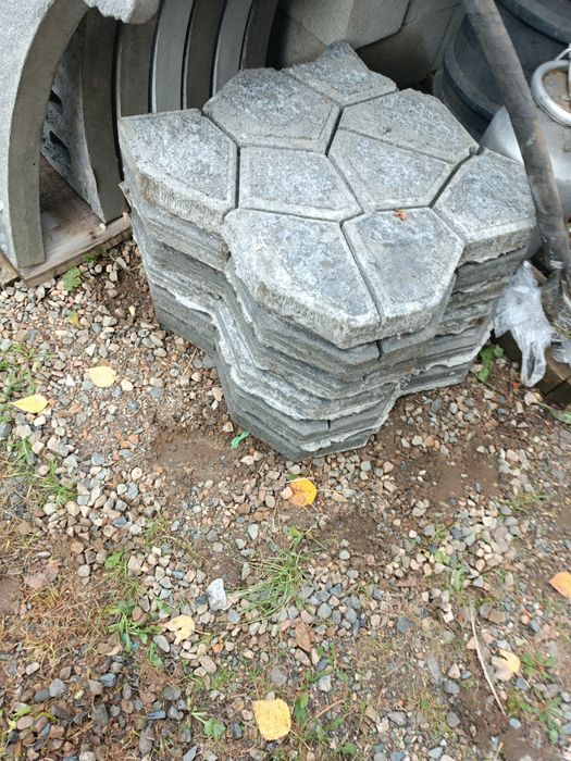 Продам плитку для садовой дорожки