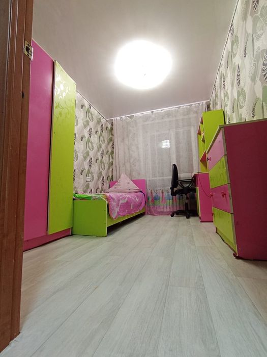 Продам квартиру 4 комнатную