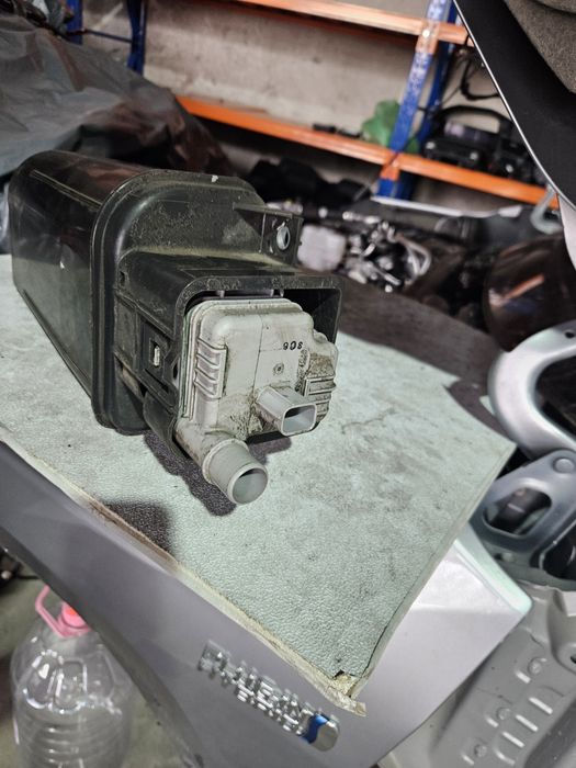 Филтър активен въглен за Toyota Rav4 2.5i plug-in