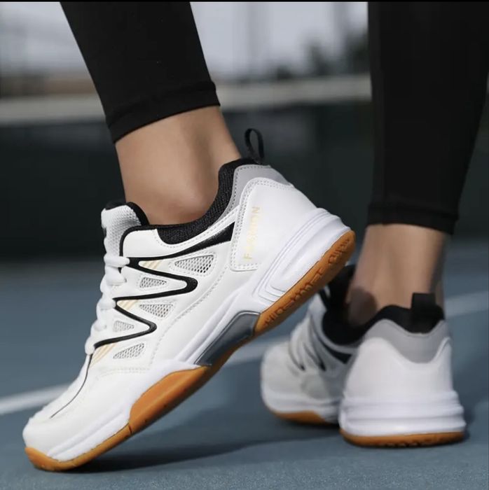 Акция ! Новые  унисекс . 41 р . Привозные . Срочно ! Дешево !