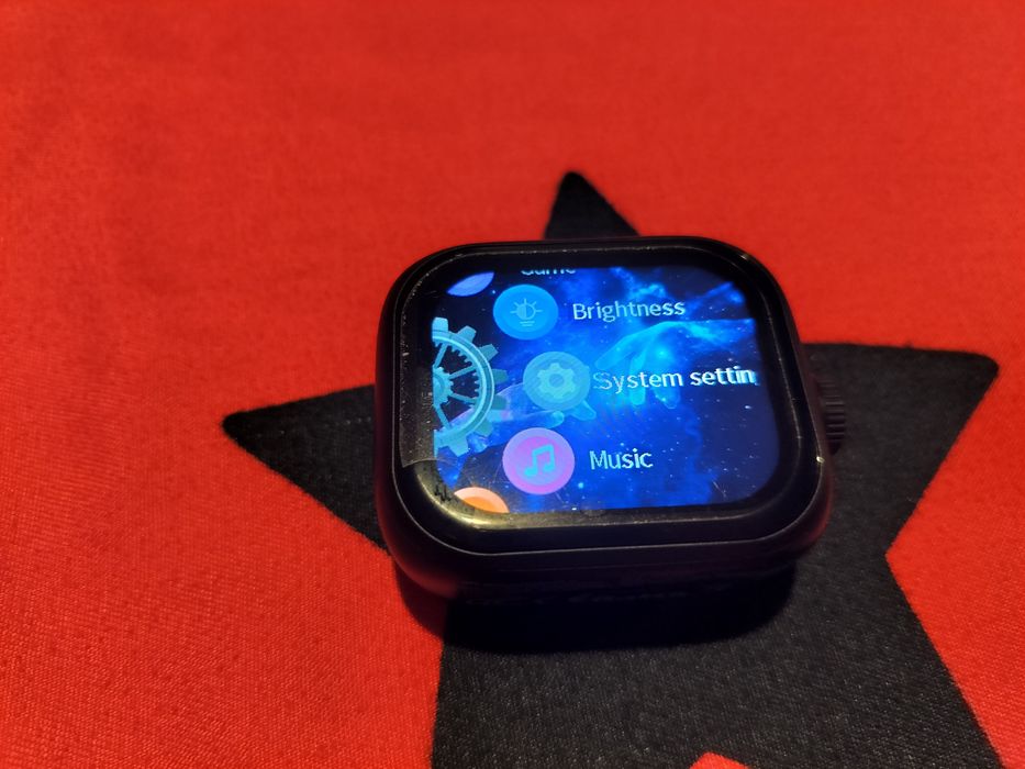 Smartwatch rugged  Doogee și căști wireless