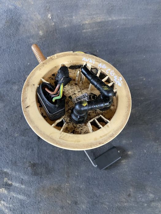 Pompa Motorina Rezervor Audi A6 C6 3.0 TDI v6 Pret 300 lei