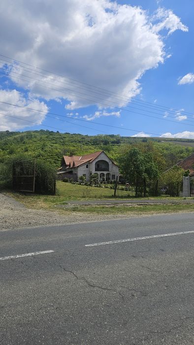 Teren intravilan de vanzare