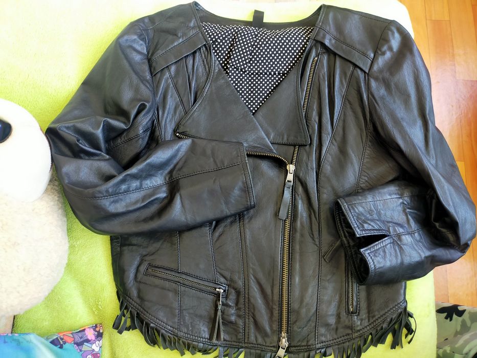 Продам натуральные кожаные куртки брендовые.