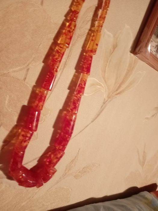 Бусы как янтарь, Россия