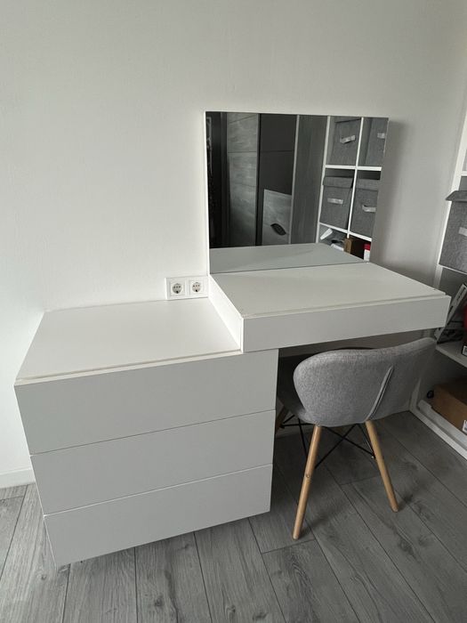 Masa de toaleta pentru machiaj