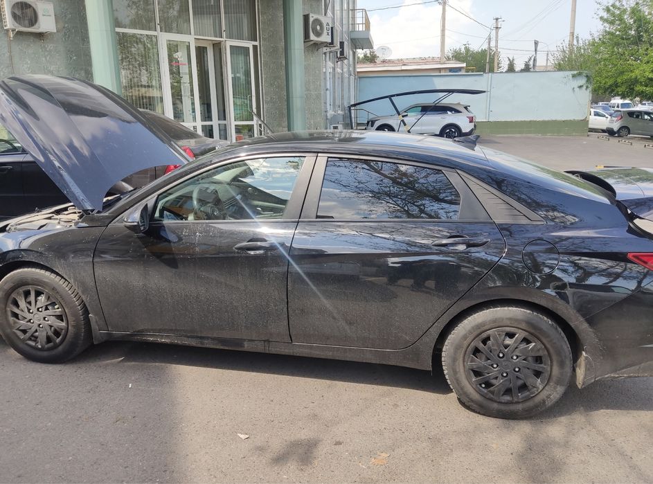 Продам быстро и дешего Elantra 2021