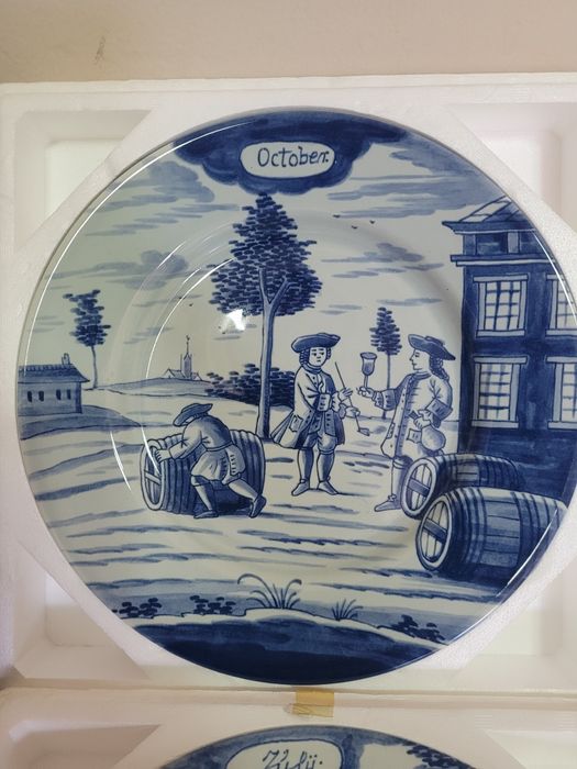 Колекционерски чинии Calendar Plate