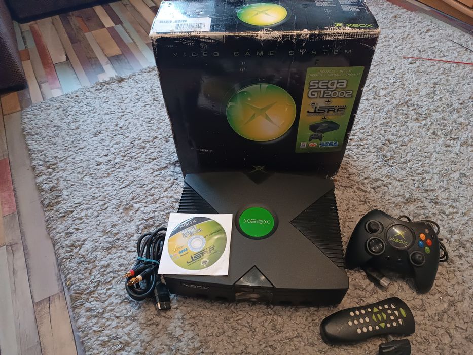 Xbox clasic  complet cutie originala, manuale, telecomanda, dongle joc