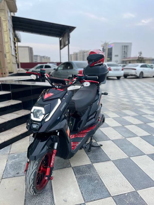 Skuter  Redlayn 60 75 km yuradi tezligi 75 lar atrofi kelishtirib beri