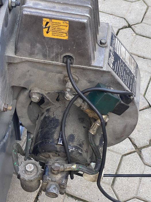 Arzator motorina sau clu