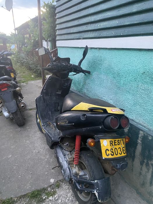 Dezmembrez Aprilia SR