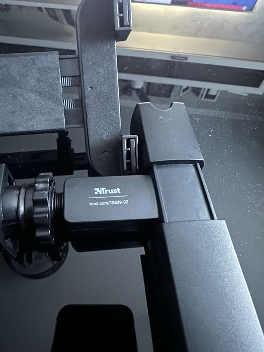 Suport auto Trust pentru tableta