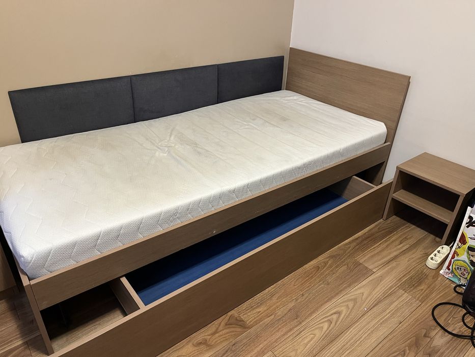 Dormitor copil/adolescent, dulap, pat, noptiera si birou