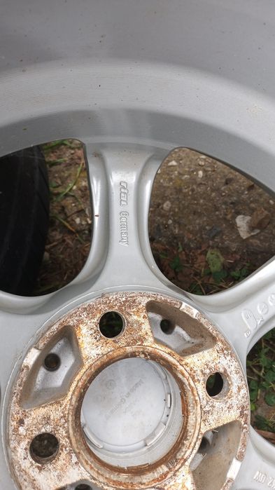 Vând jante aluminiu Logan