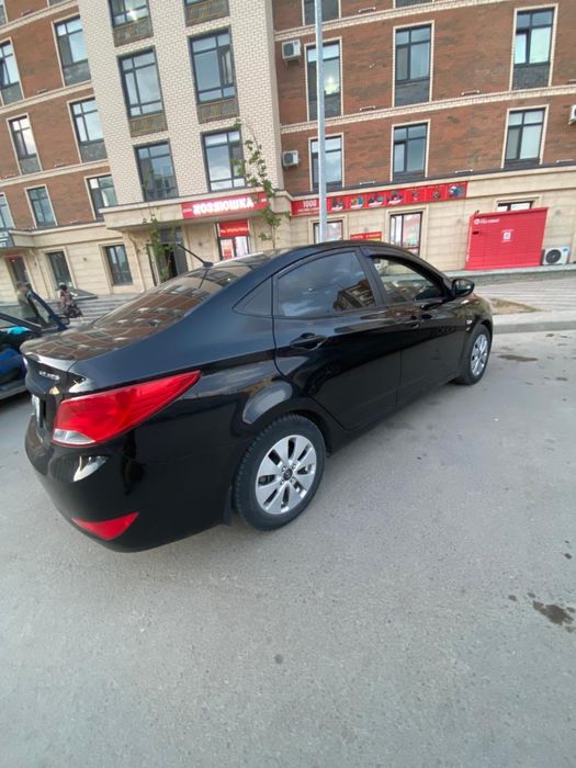 ПРОДАЮ Hyundai solaris 2015 года.