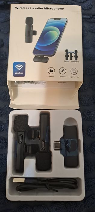Microfon cu lavariera