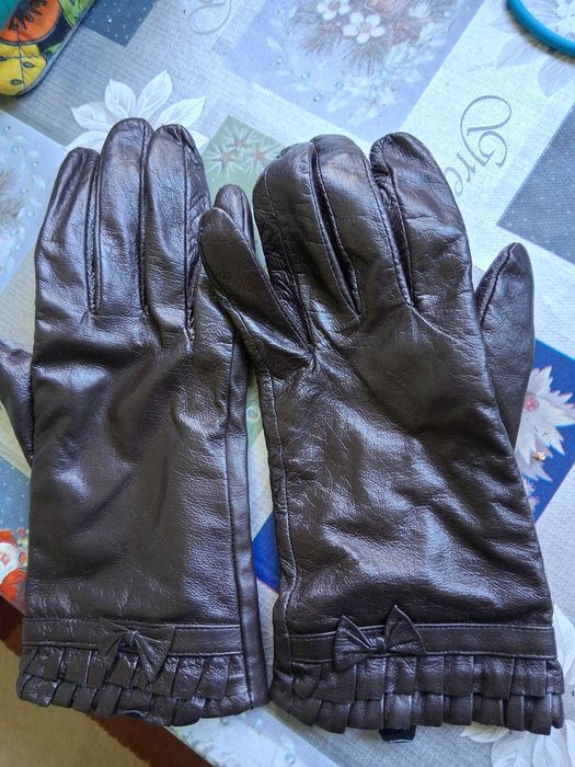 Кожени ръкавици дамски