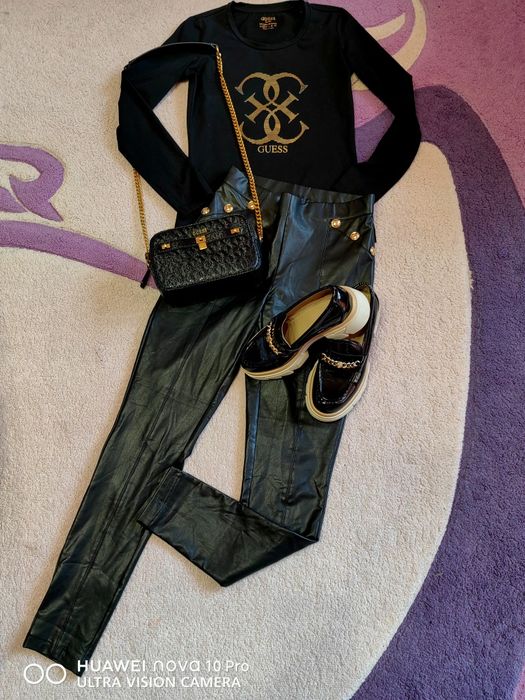 Страхотен сет Guess