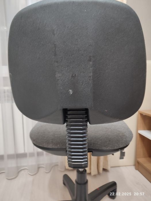 Стул офисный и для компьютера