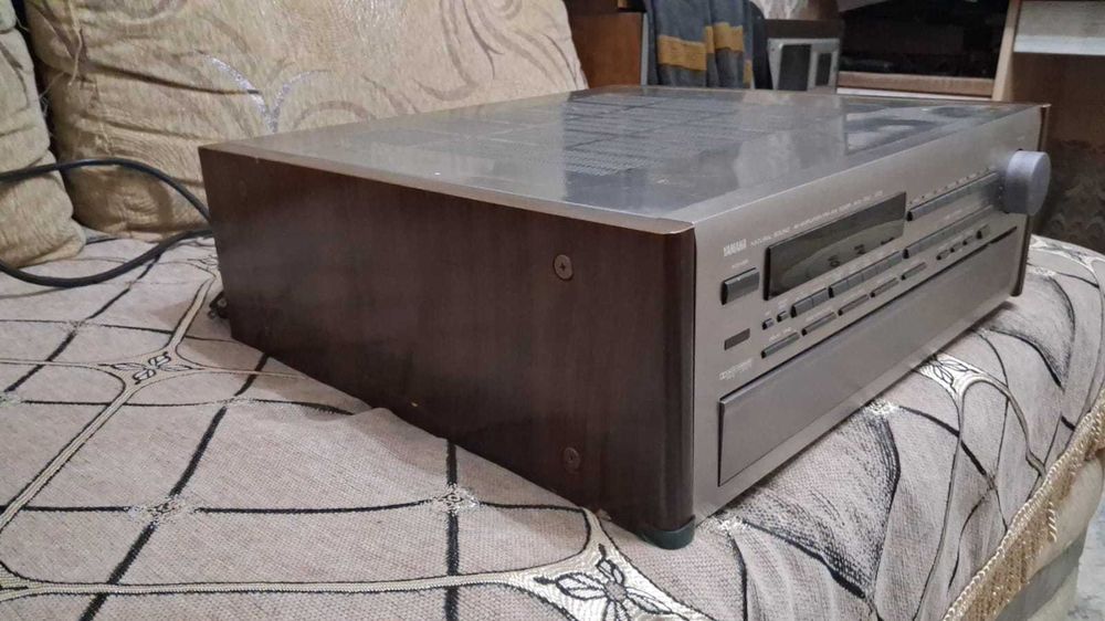 Усилитель Yamaha AVX  1050