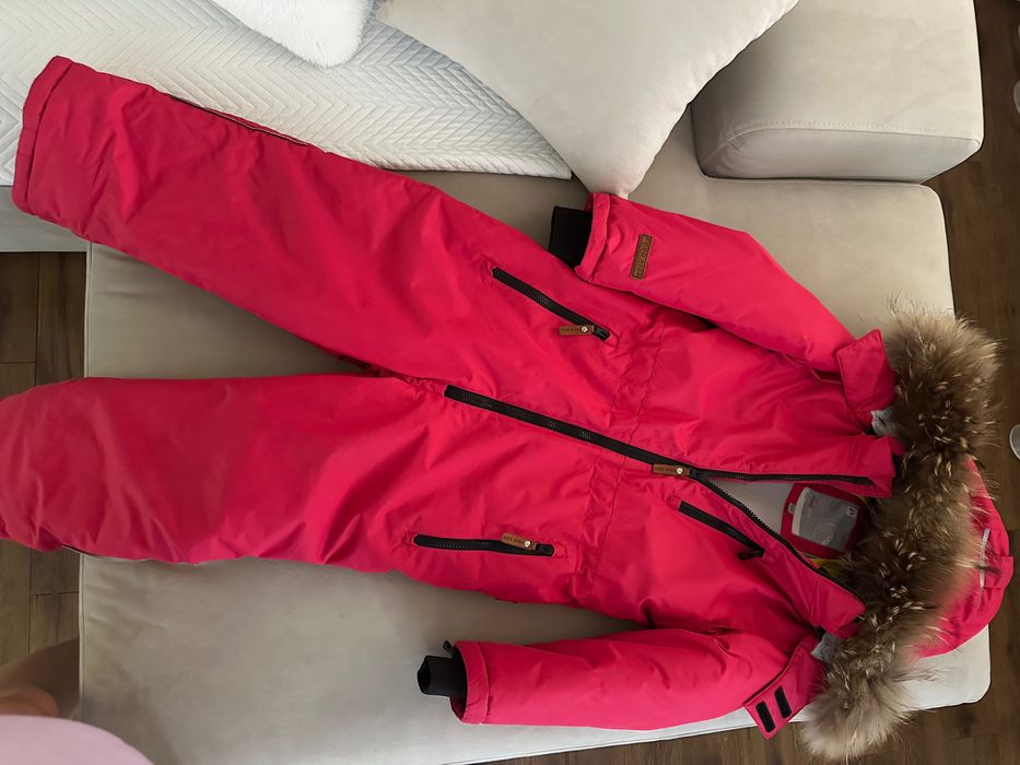 Зимний комбинезон для девочки