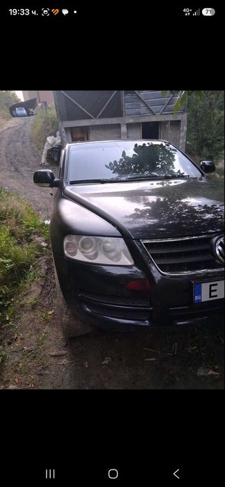 Автомобил Volkswagen touaerg