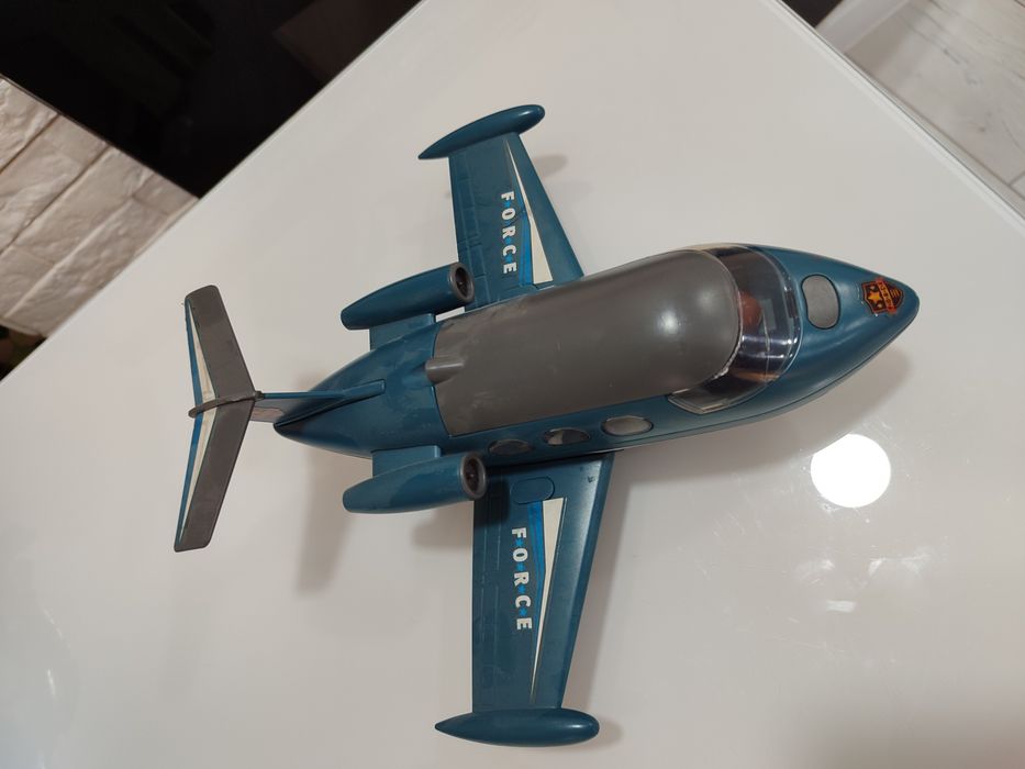 Самолет производство Англия