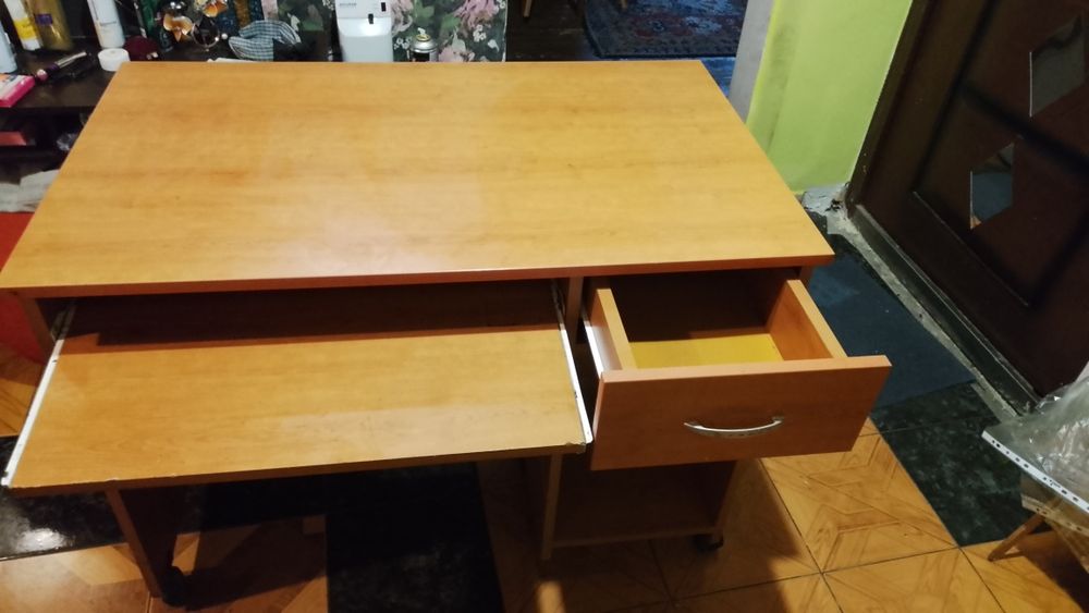 Запазени Офис-Бюра и други