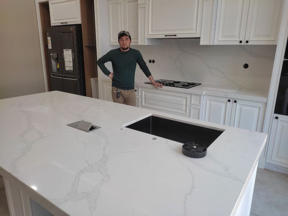 Столешницы из кварца и акрила любой сложности!!!