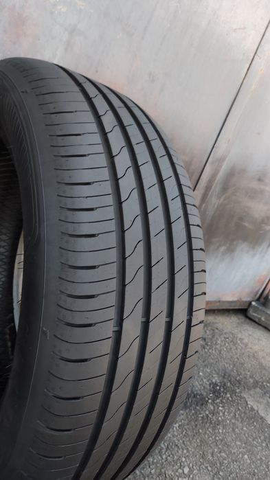 1брой лятна гума 215/55/17 GoodYear Efficient Grip Performance 2
dot4222