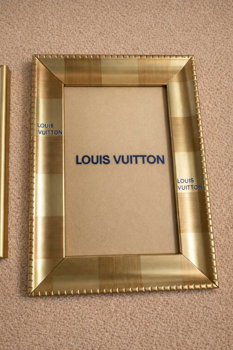 унисекс подарък рамкa  луис вютон louis vuitton мъжки дамски златни LV