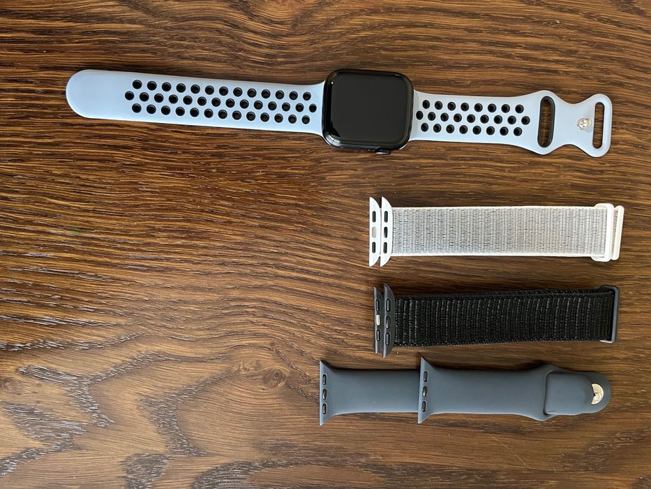 Apple Watch Series 7 2021 GPS, Midnight Aluminium 41mm, Като нов