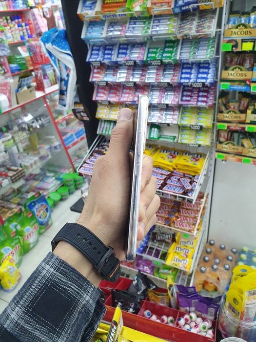 Samsung S22  256gb ideall 2tasim