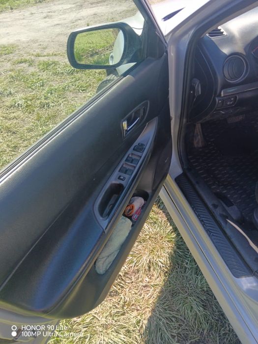 Автомобиль Mazda