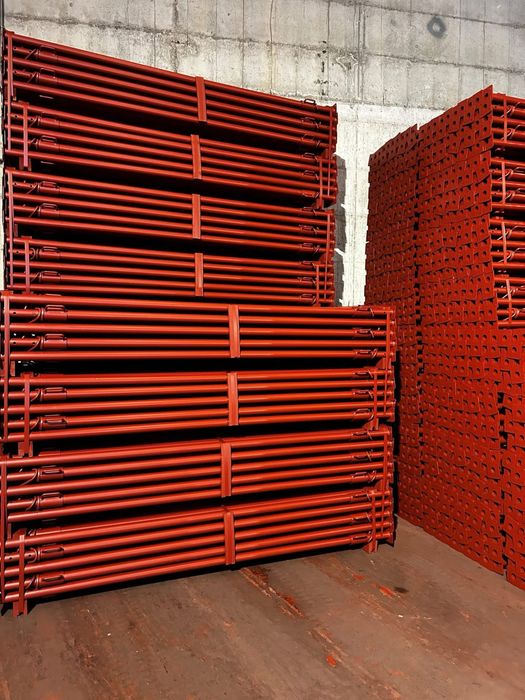 Popi metalici noi 2-3,6m vopsiti Italia