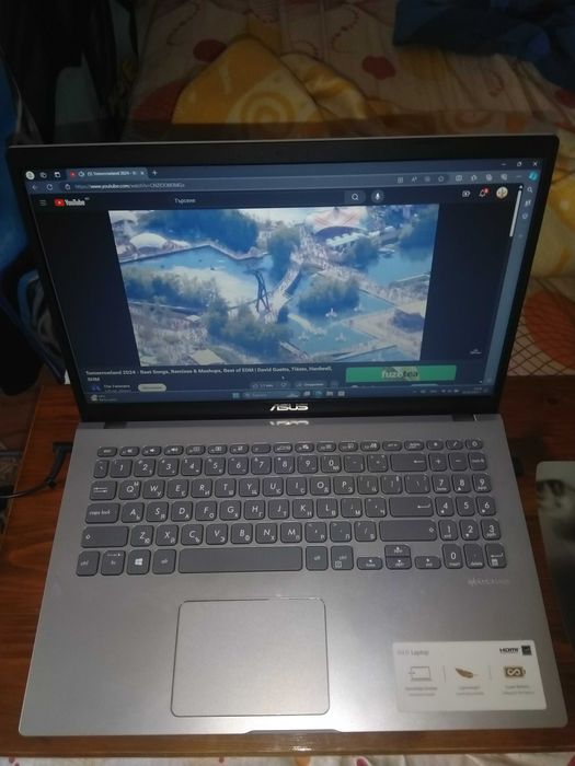 Лаптоп Асус - Asus Laptop - подходящ за офис или магазин.