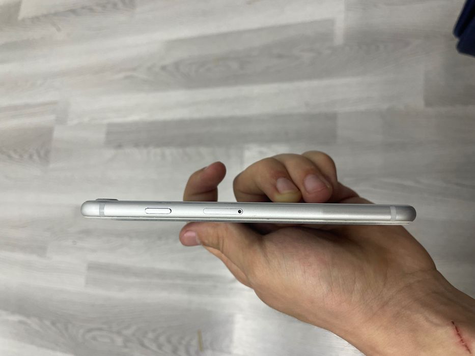 iPhone 8 64GB kelishamz