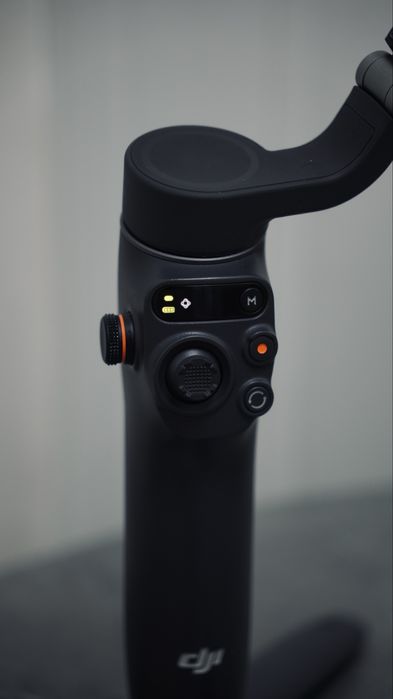 DJI Osmo Mobile 6 — стедикам для смартфона