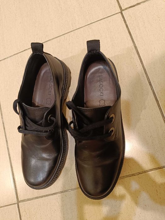 Ежедневни обувки и елегантни обувки