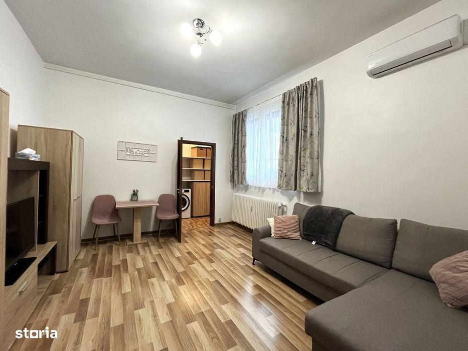 Garsoniera || Bucatarie Separata || Vedere Libera || Metrou Titan