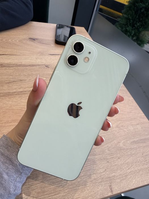 iphone 12 foarte bun