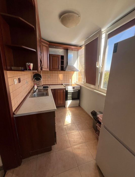 Център тристаен 600€