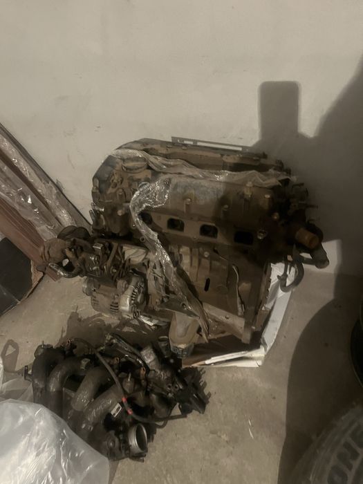 Двигатель по запчастям